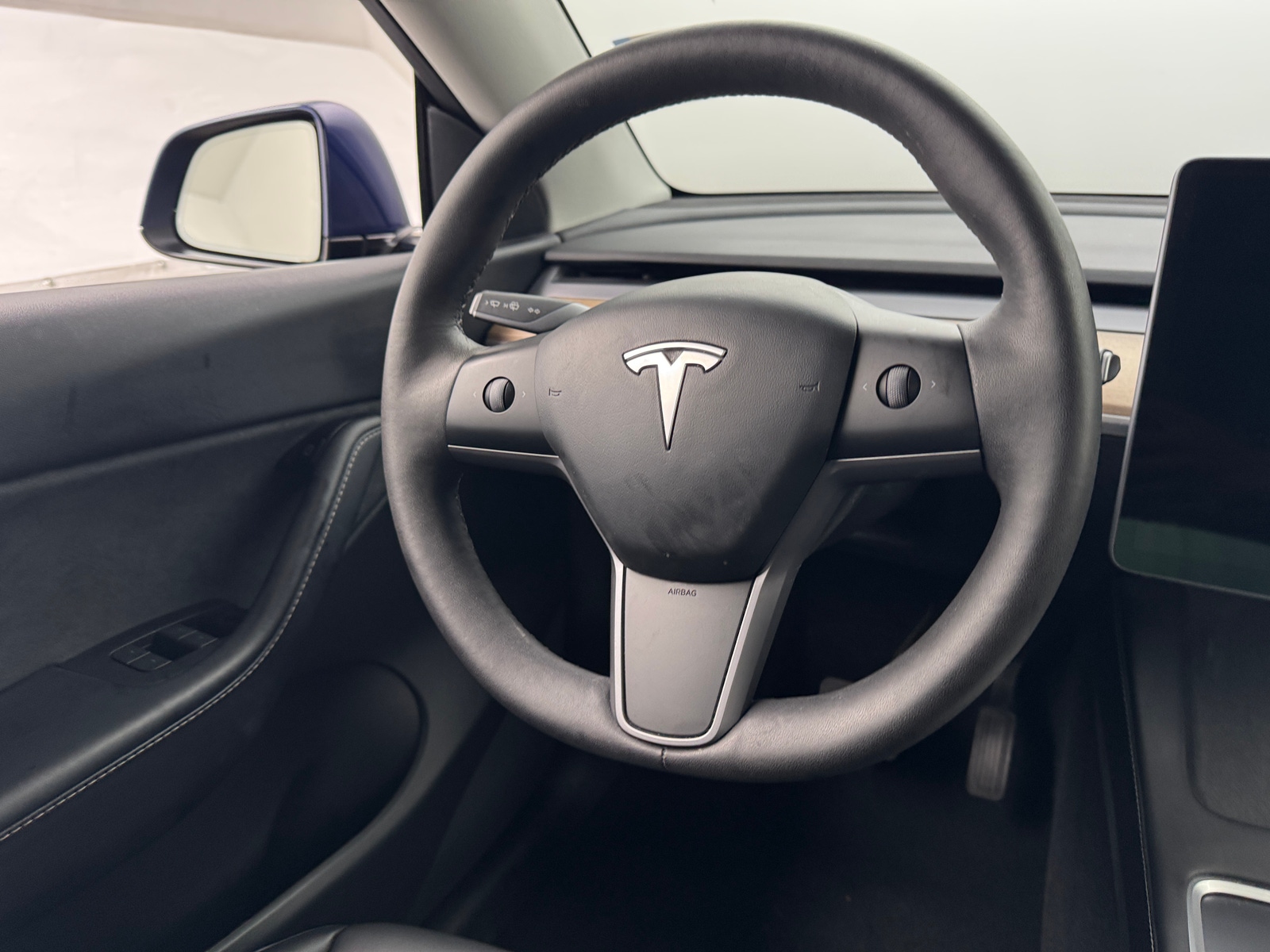 Thumbnail: 2022 Tesla Model Y - 4