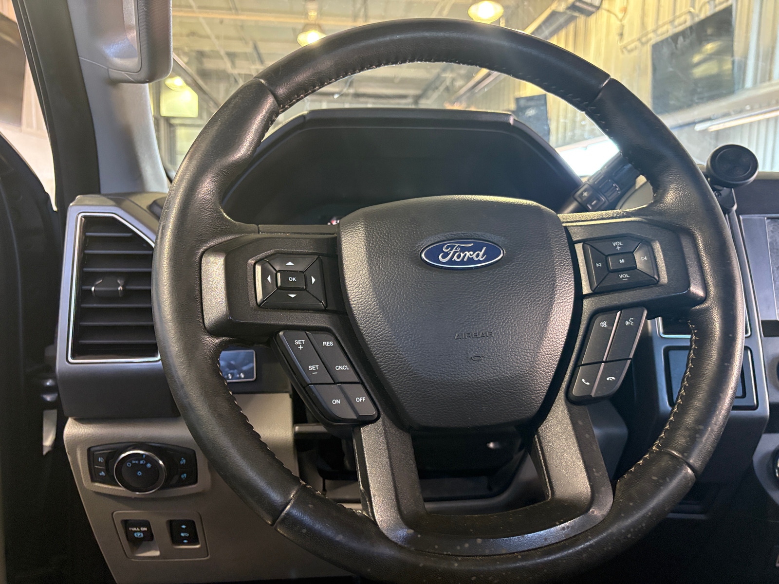 Thumbnail: 2020 Ford Econoline - 5