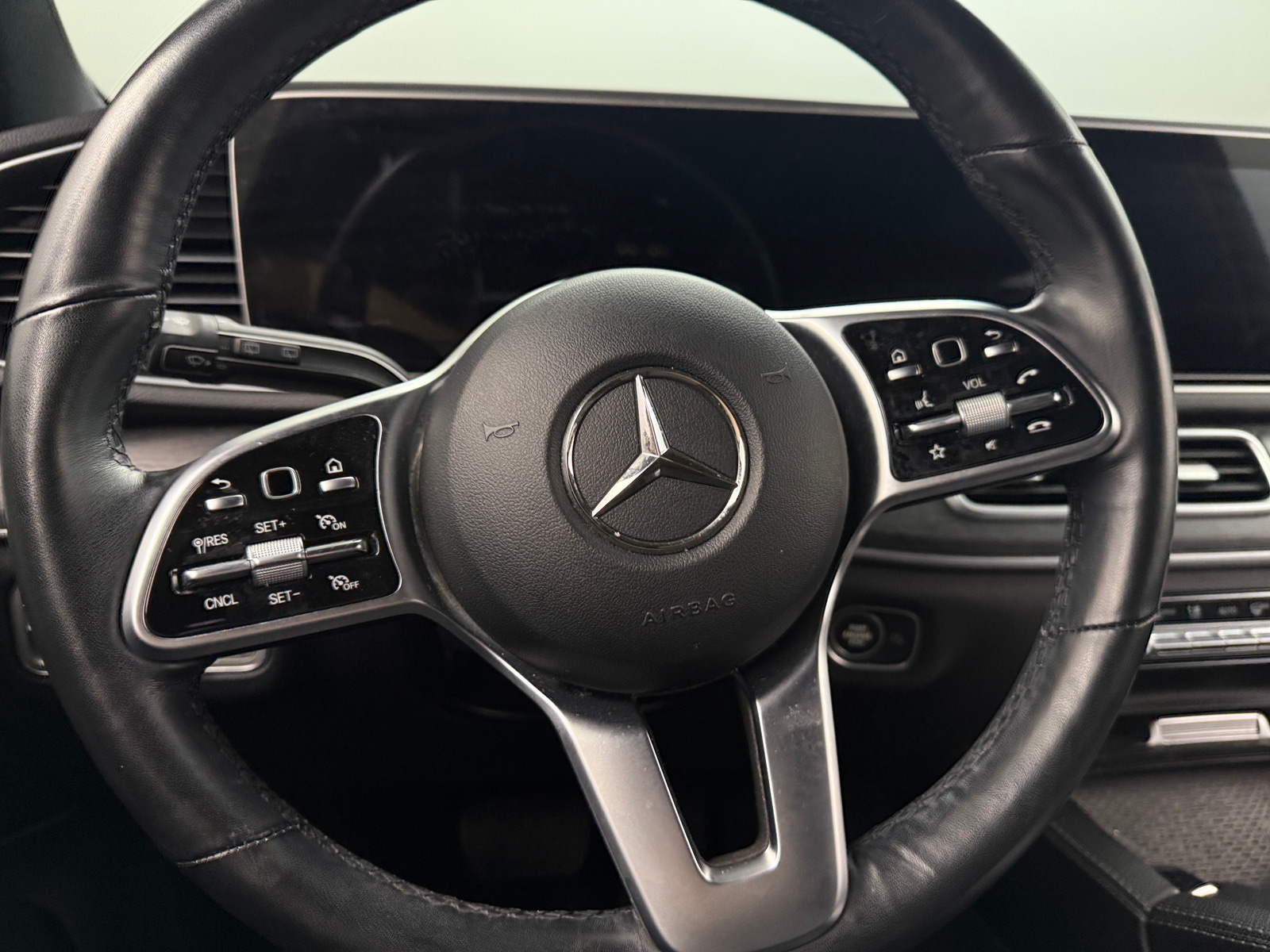 Thumbnail: 2023 Mercedes-Benz GLE - 4