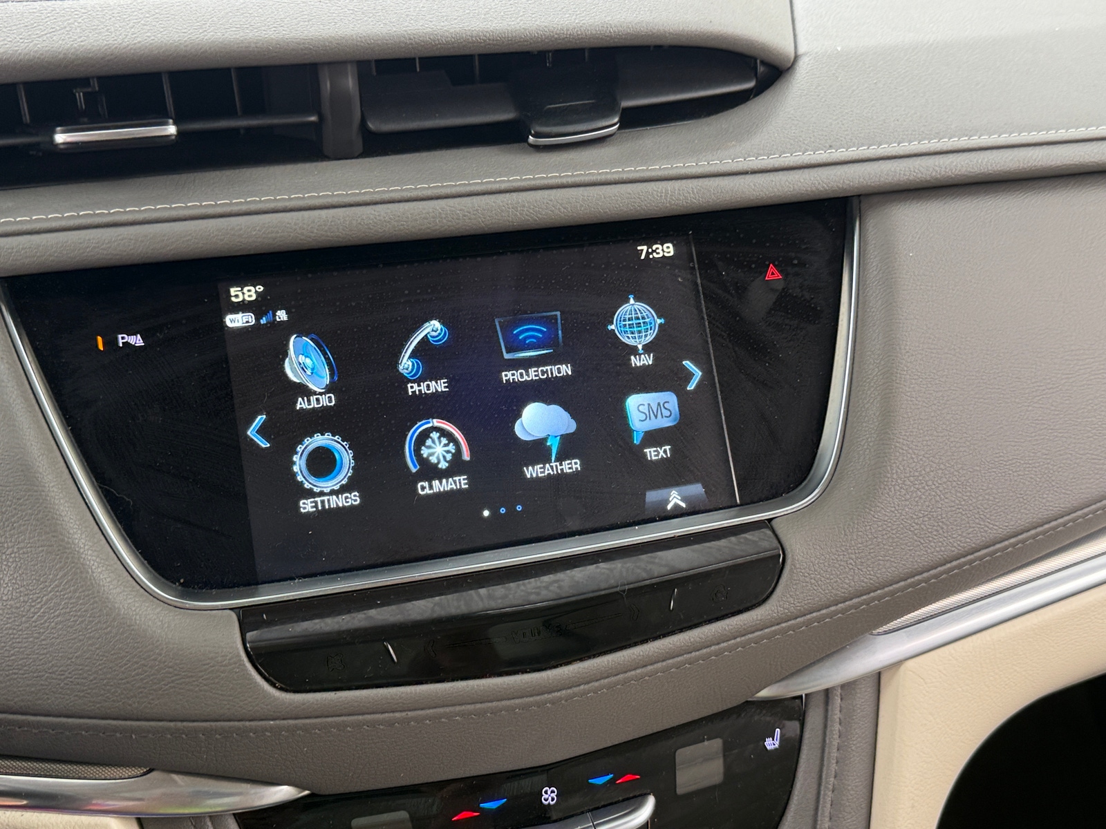 Thumbnail: 2019 Cadillac XT5 - 3