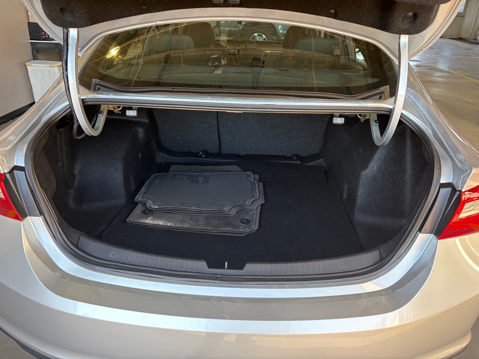 Thumbnail: 2016 Chevrolet Malibu - 7