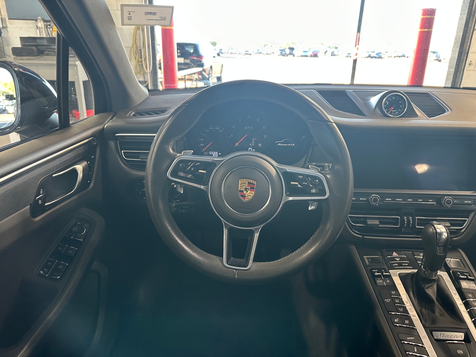Thumbnail: 2020 Porsche Macan - 4
