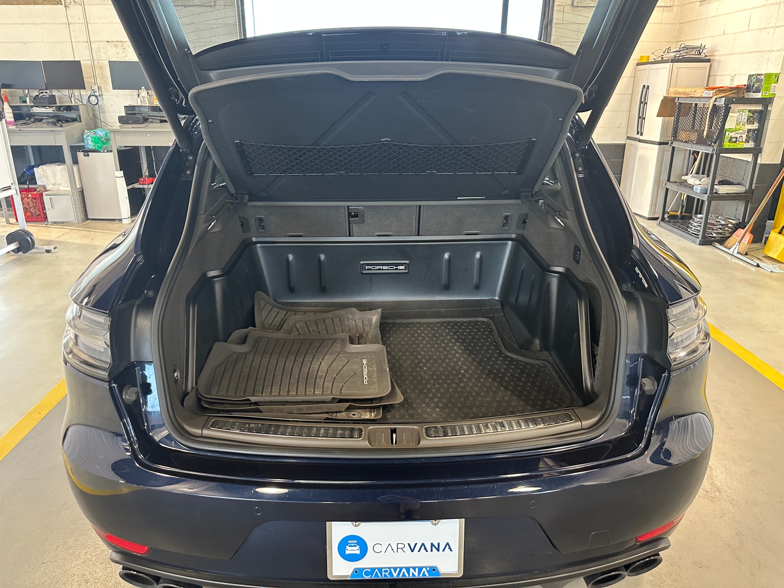 Thumbnail: 2020 Porsche Macan - 6