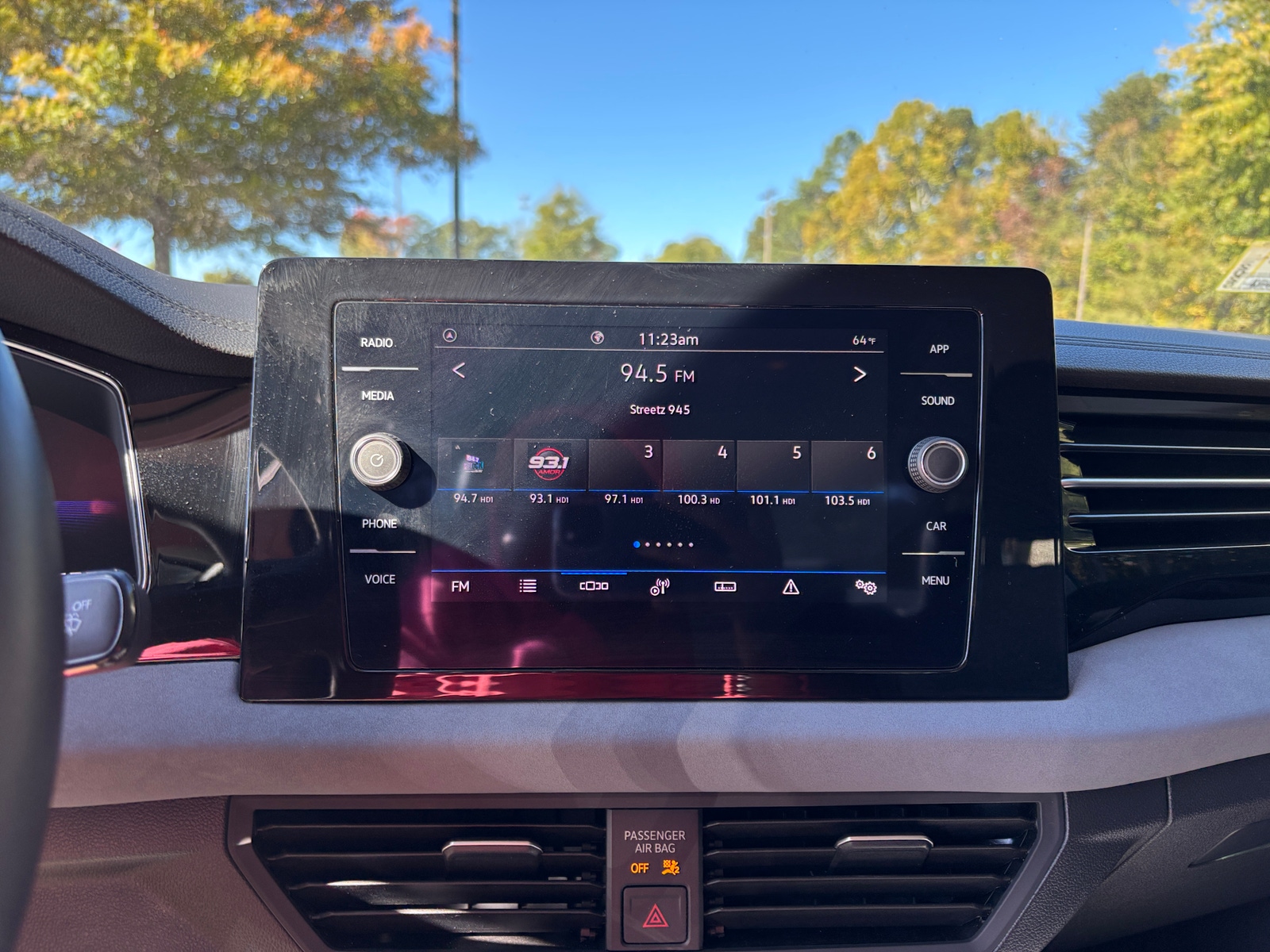 Thumbnail: 2025 Volkswagen Jetta - 4