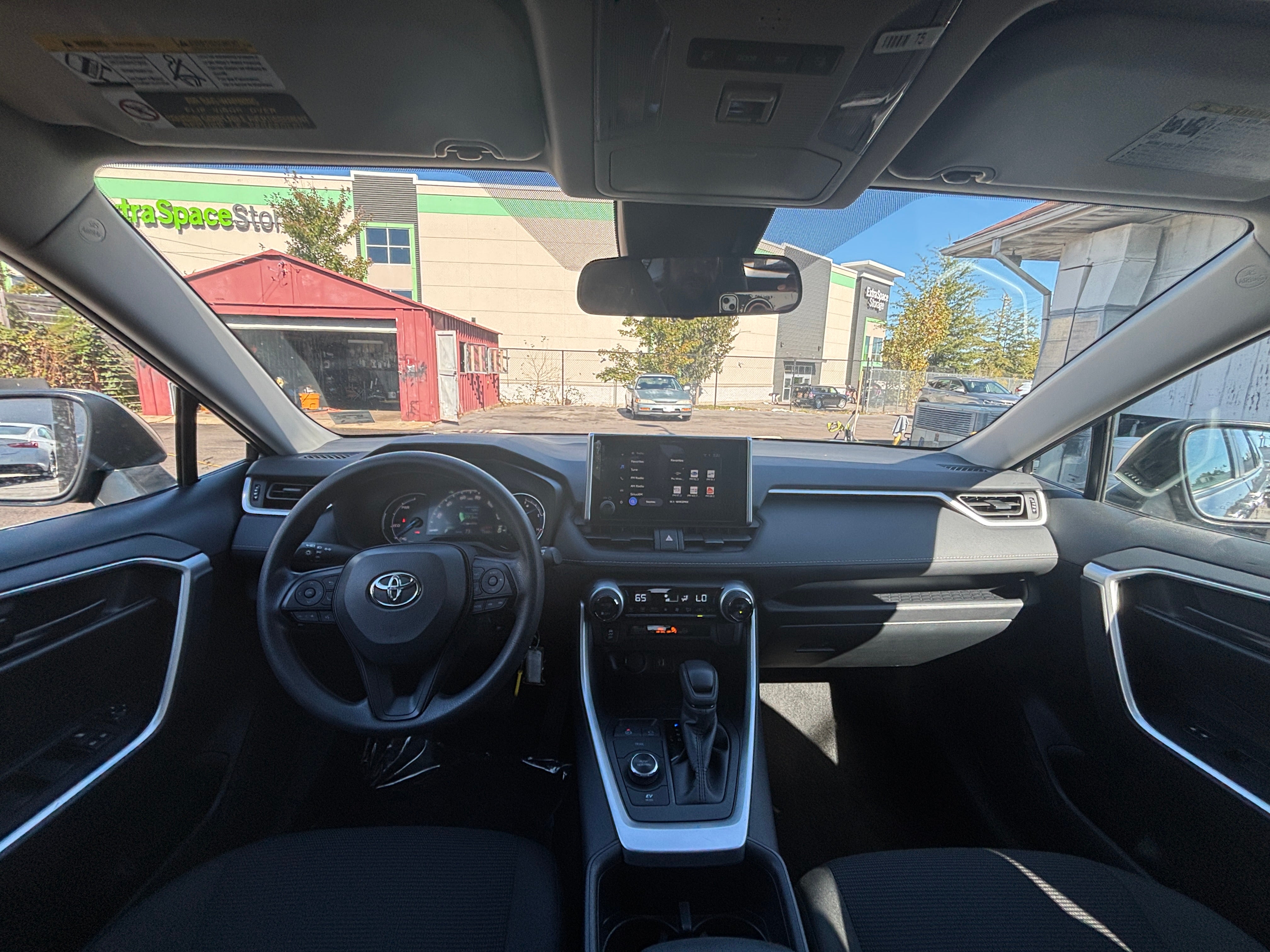 Thumbnail: 2025 Toyota RAV4 - 3