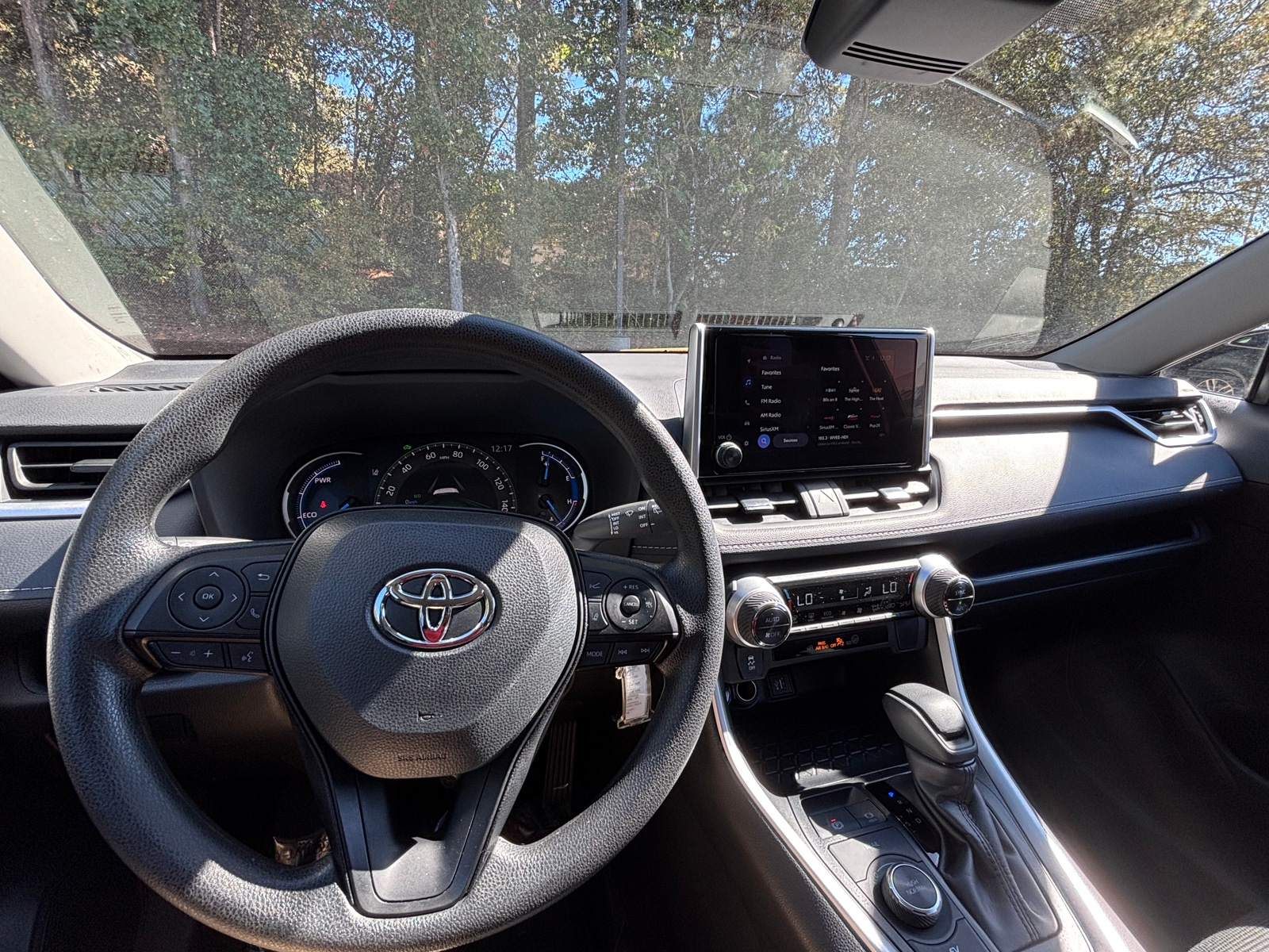 Thumbnail: 2025 Toyota RAV4 - 3