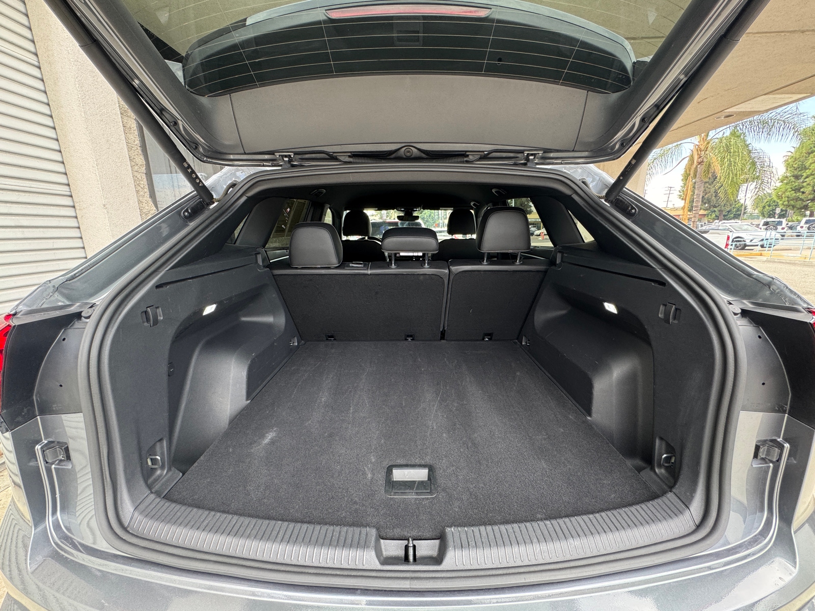 Thumbnail: 2025 Volkswagen Atlas - 6