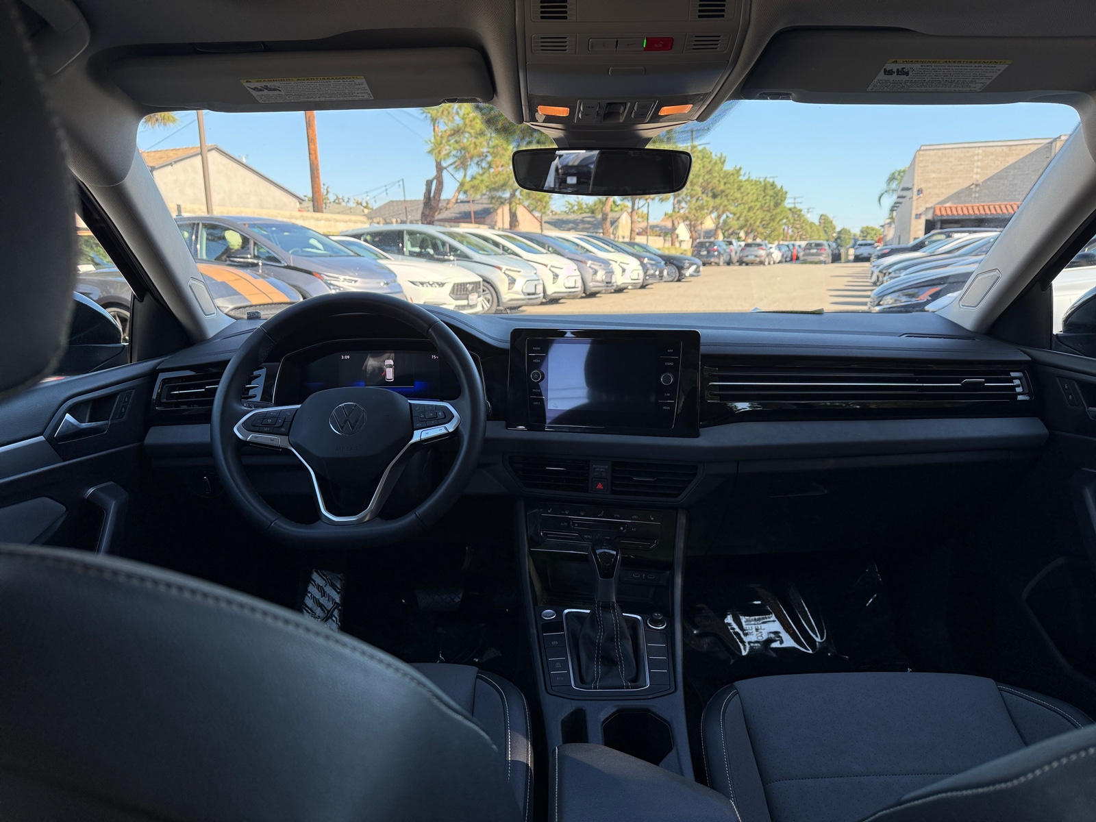 Thumbnail: 2025 Volkswagen Jetta - 2