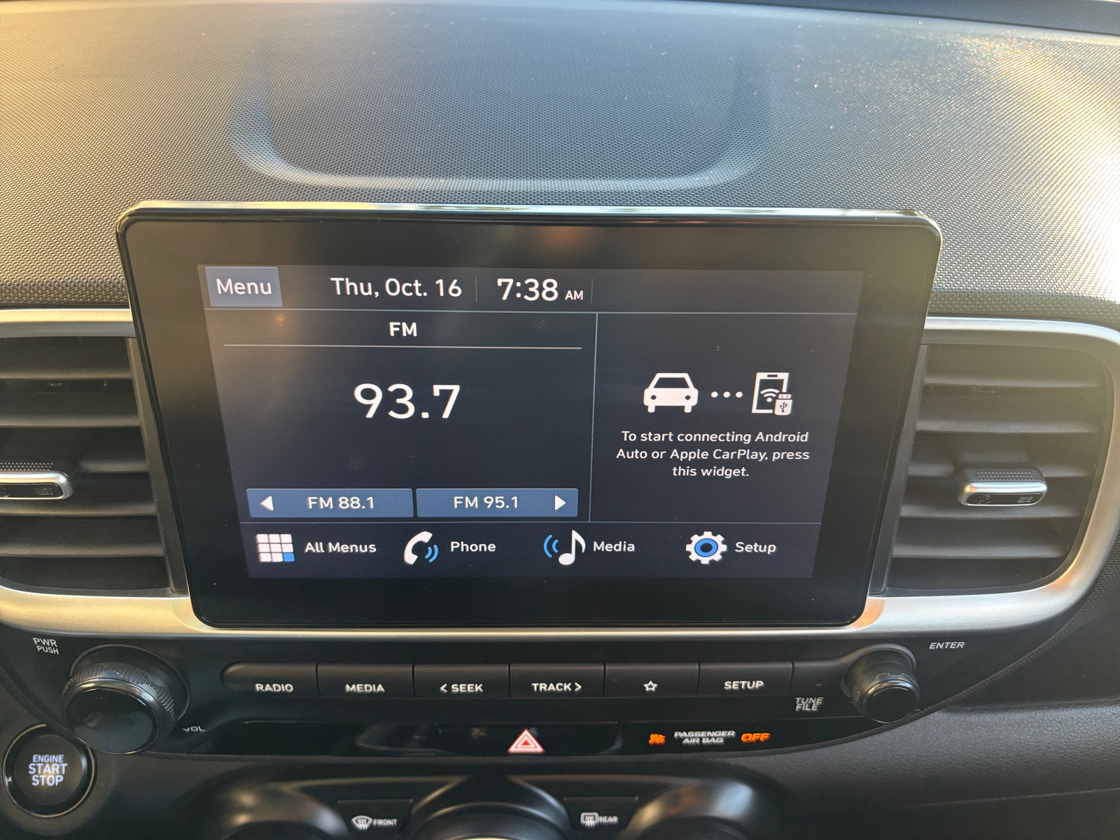 Thumbnail: 2025 Hyundai Venue - 4