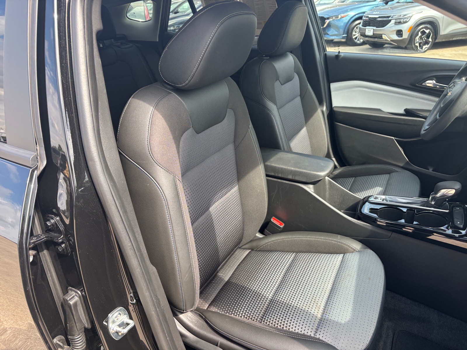 Thumbnail: 2025 Chevrolet Trax - 2