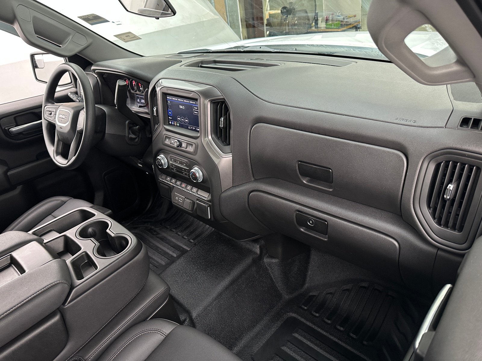 Thumbnail: 2025 GMC Sierra 1500 - 3