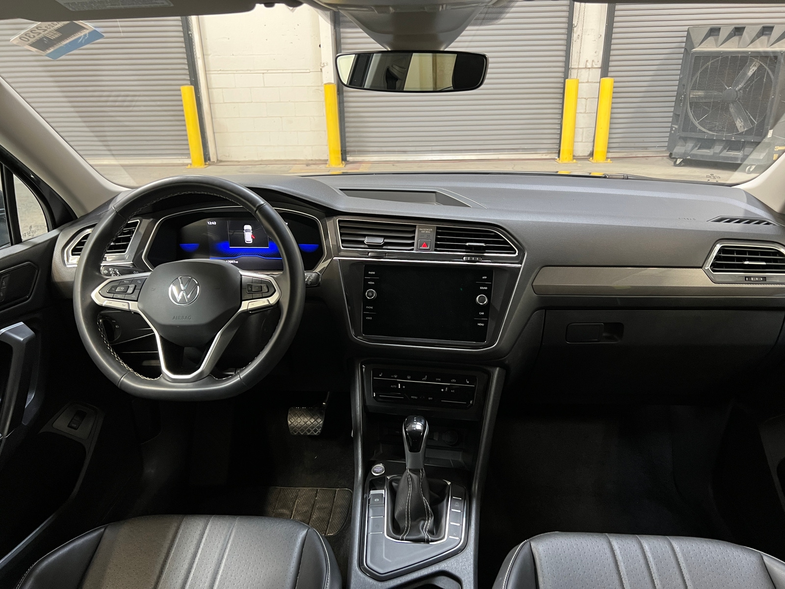 Thumbnail: 2024 Volkswagen Tiguan - 2