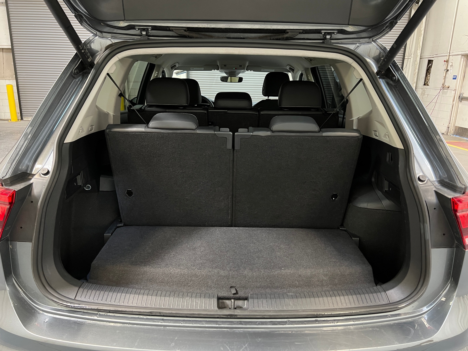 Thumbnail: 2024 Volkswagen Tiguan - 6