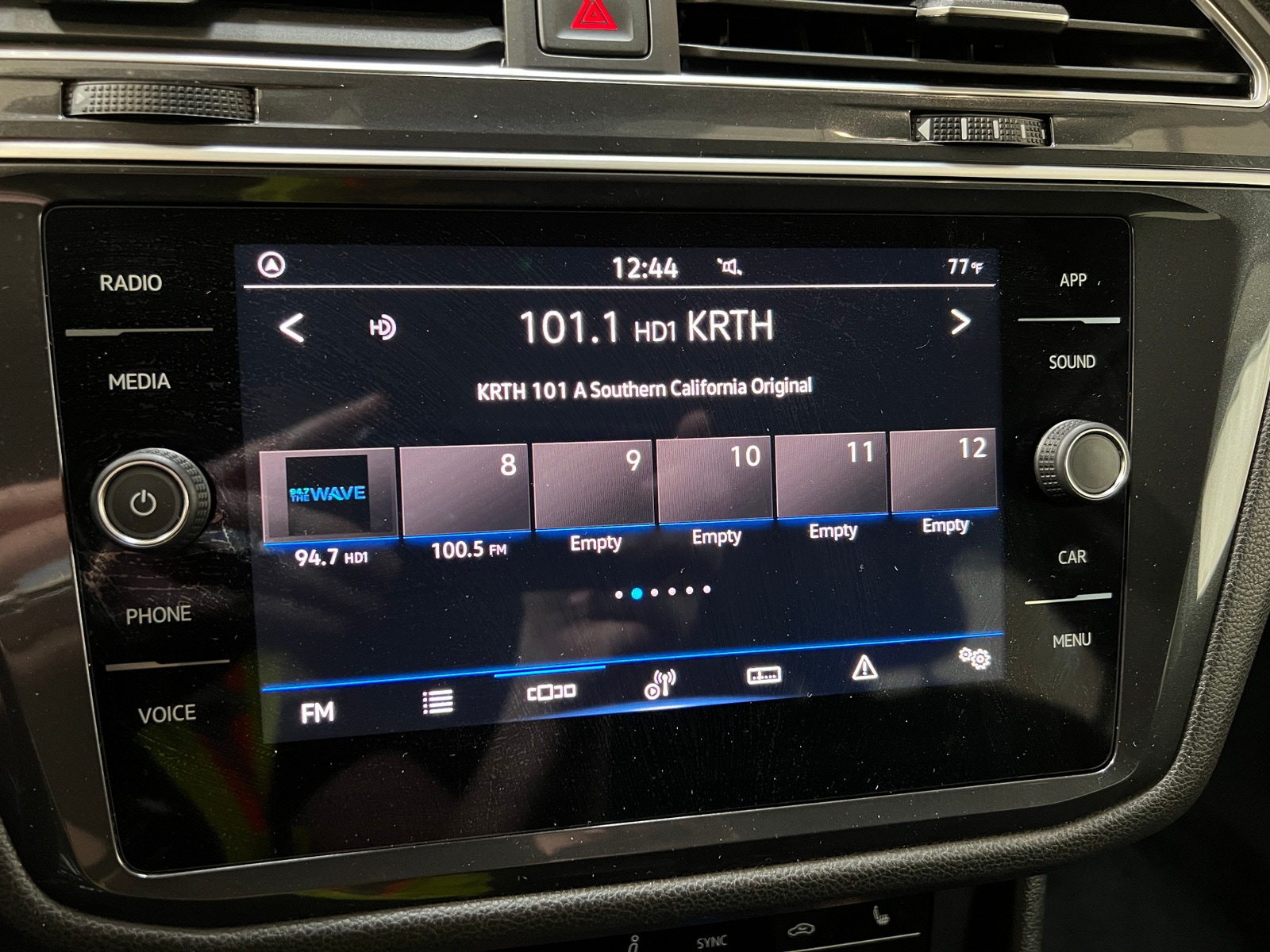 Thumbnail: 2024 Volkswagen Tiguan - 3