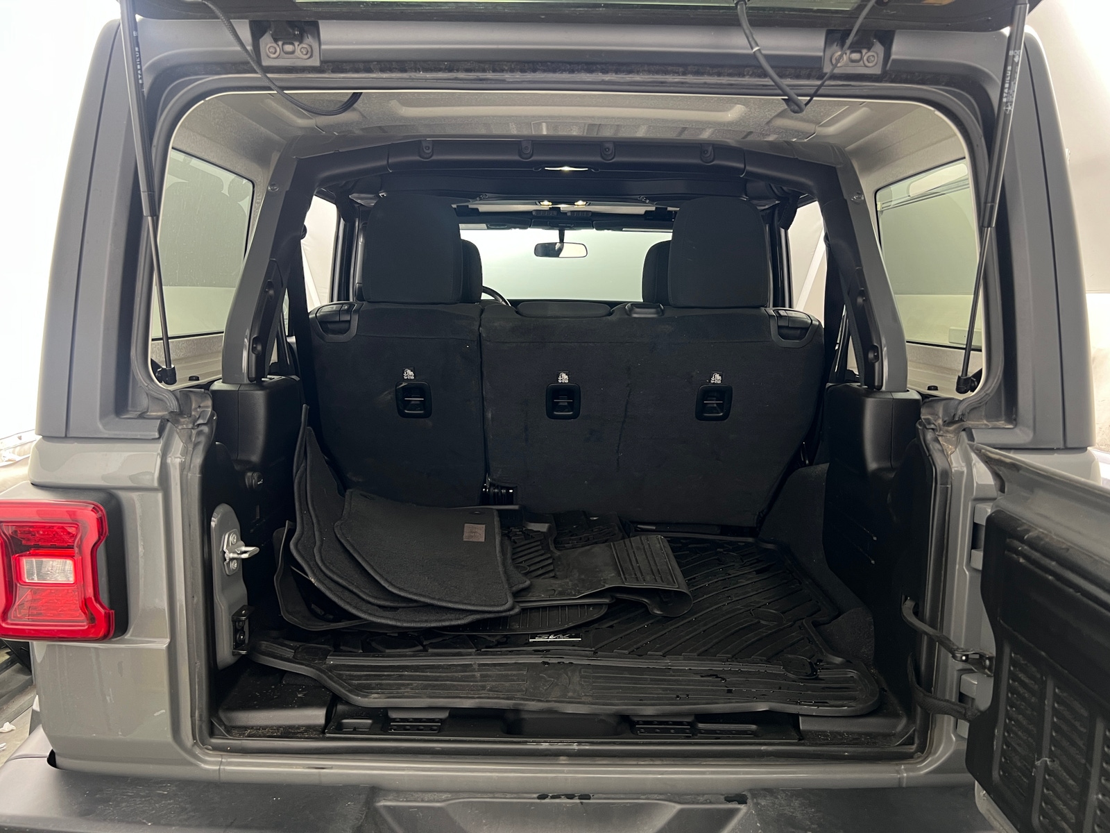 Thumbnail: 2020 Jeep Wrangler - 7