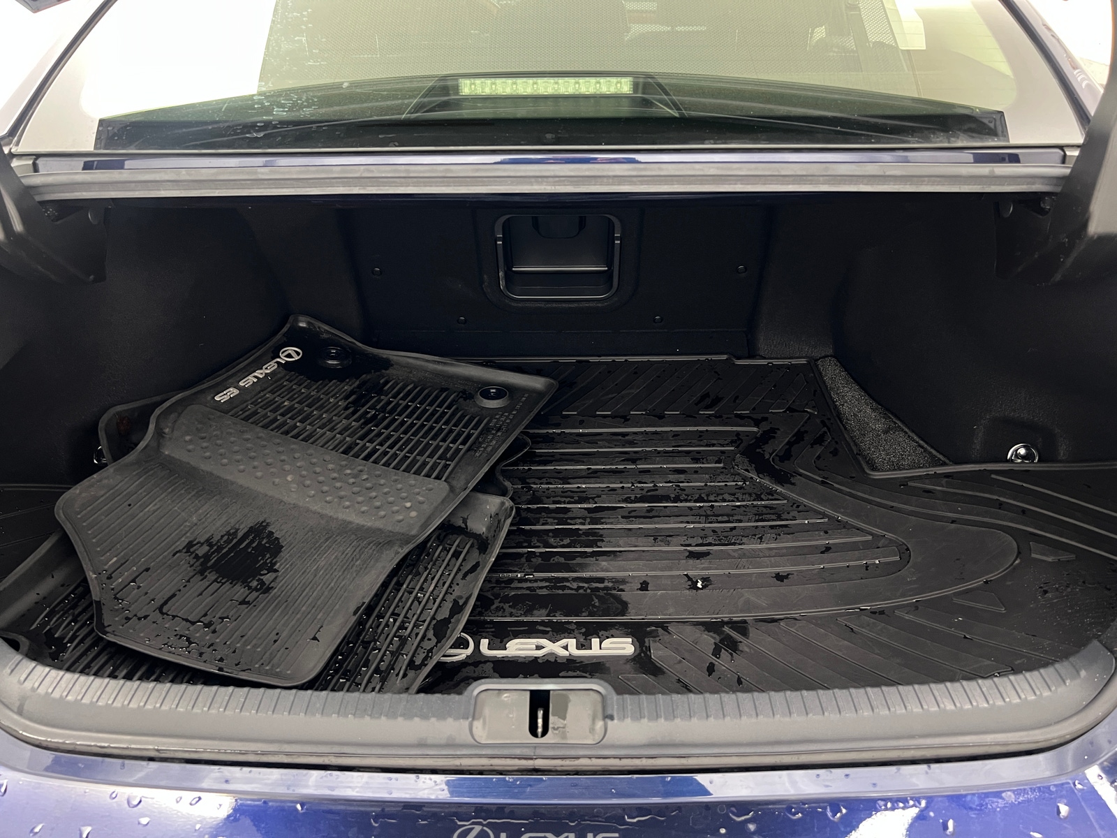 Thumbnail: 2019 Lexus ES - 6