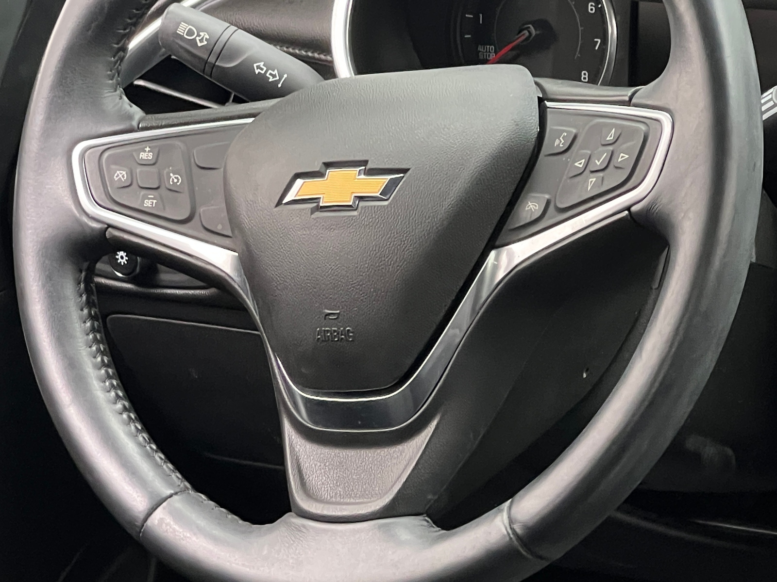 Thumbnail: 2017 Chevrolet Malibu - 5