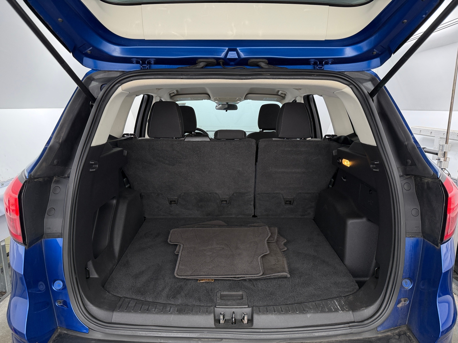 Thumbnail: 2019 Ford Escape - 7
