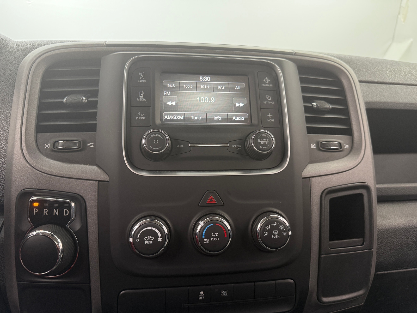 Thumbnail: 2022 RAM 1500 Classic - 4
