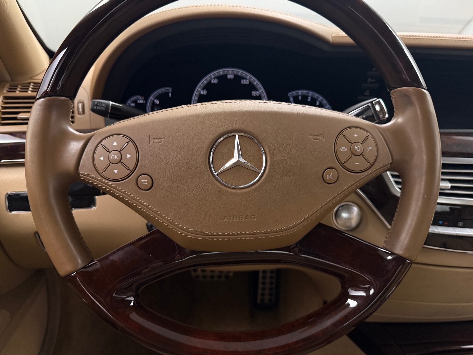 Thumbnail: 2013 Mercedes-Benz S-Class - 4