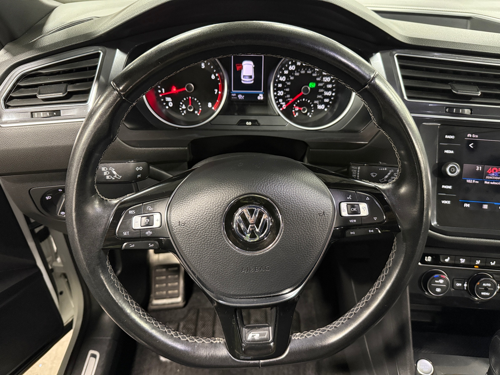 Thumbnail: 2021 Volkswagen Tiguan - 4