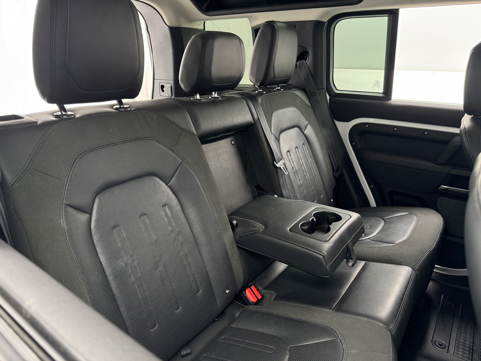 Thumbnail: 2020 Land Rover Defender - 5