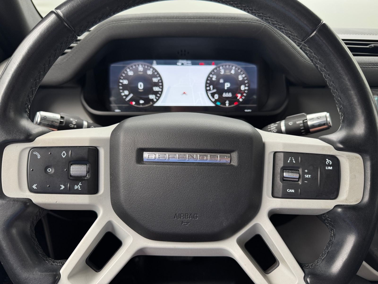 Thumbnail: 2020 Land Rover Defender - 4