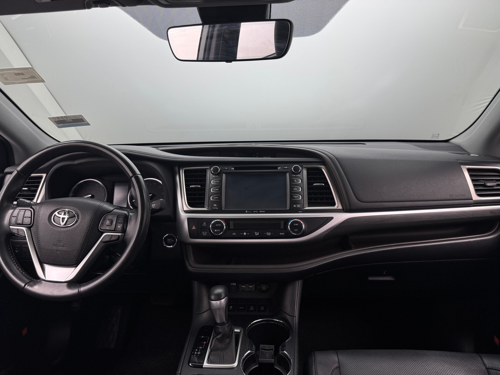 Thumbnail: 2019 Toyota Highlander - 2