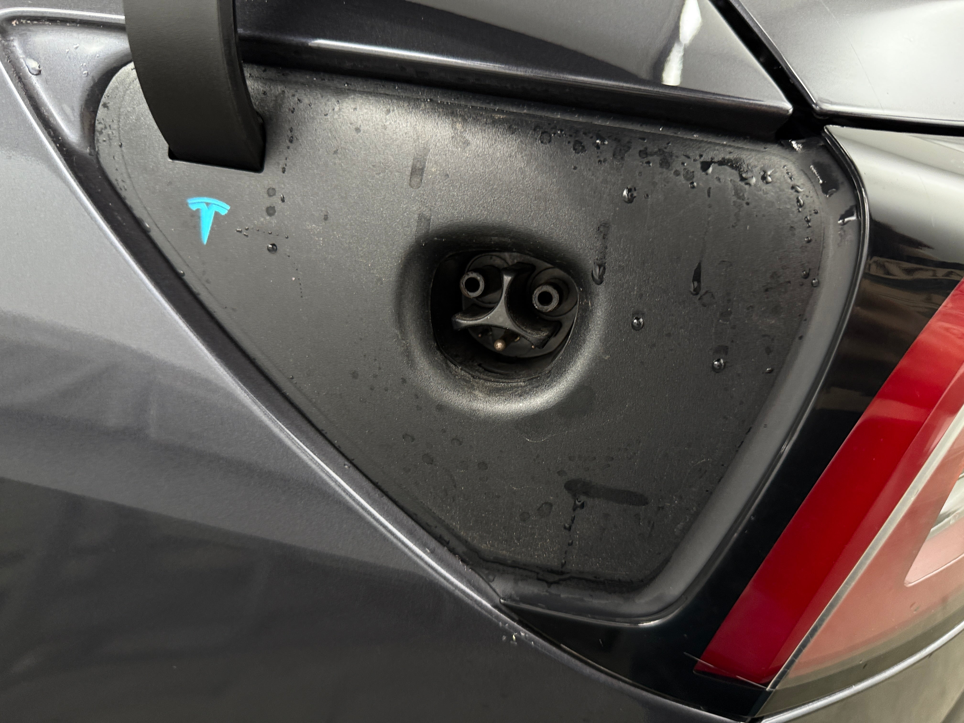 Used 2019 Tesla Model 3 Base with VIN 5YJ3E1EAXKF307542 for sale in Oak Creek, WI