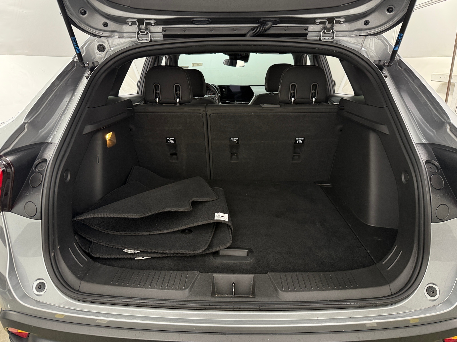 Thumbnail: 2024 Chevrolet Trax - 7