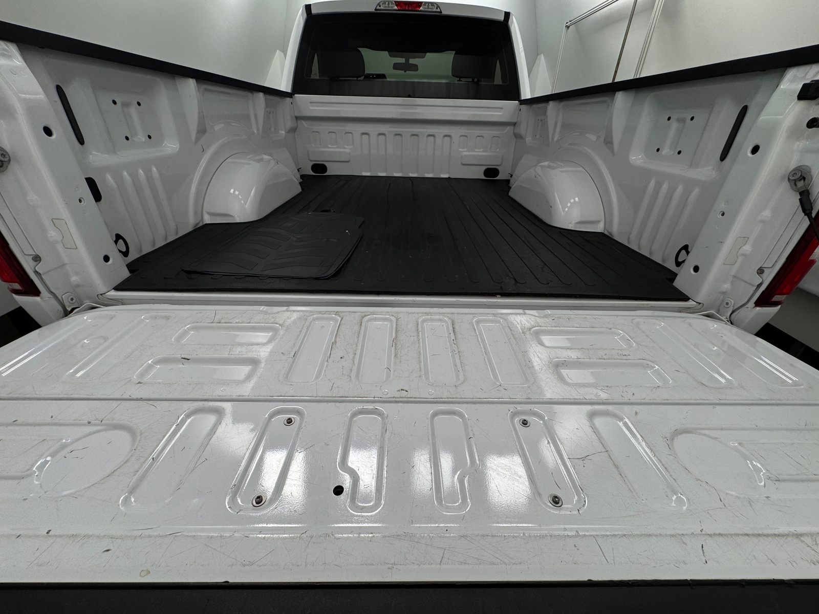 Thumbnail: 2019 Ford Econoline - 6