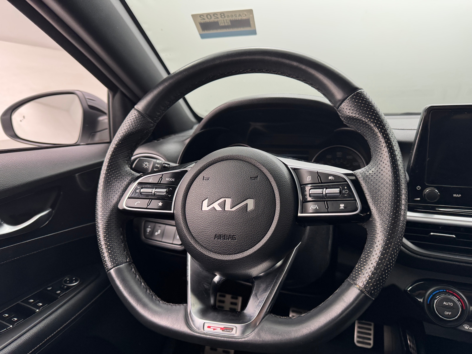 Thumbnail: 2023 Kia Forte - 4