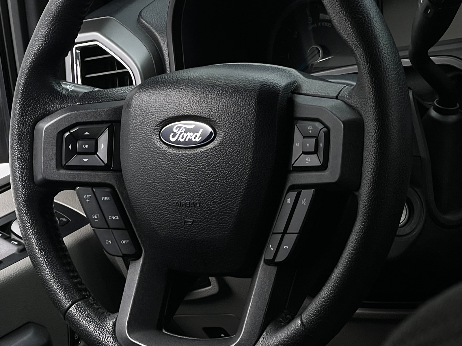Thumbnail: 2015 Ford Econoline - 5