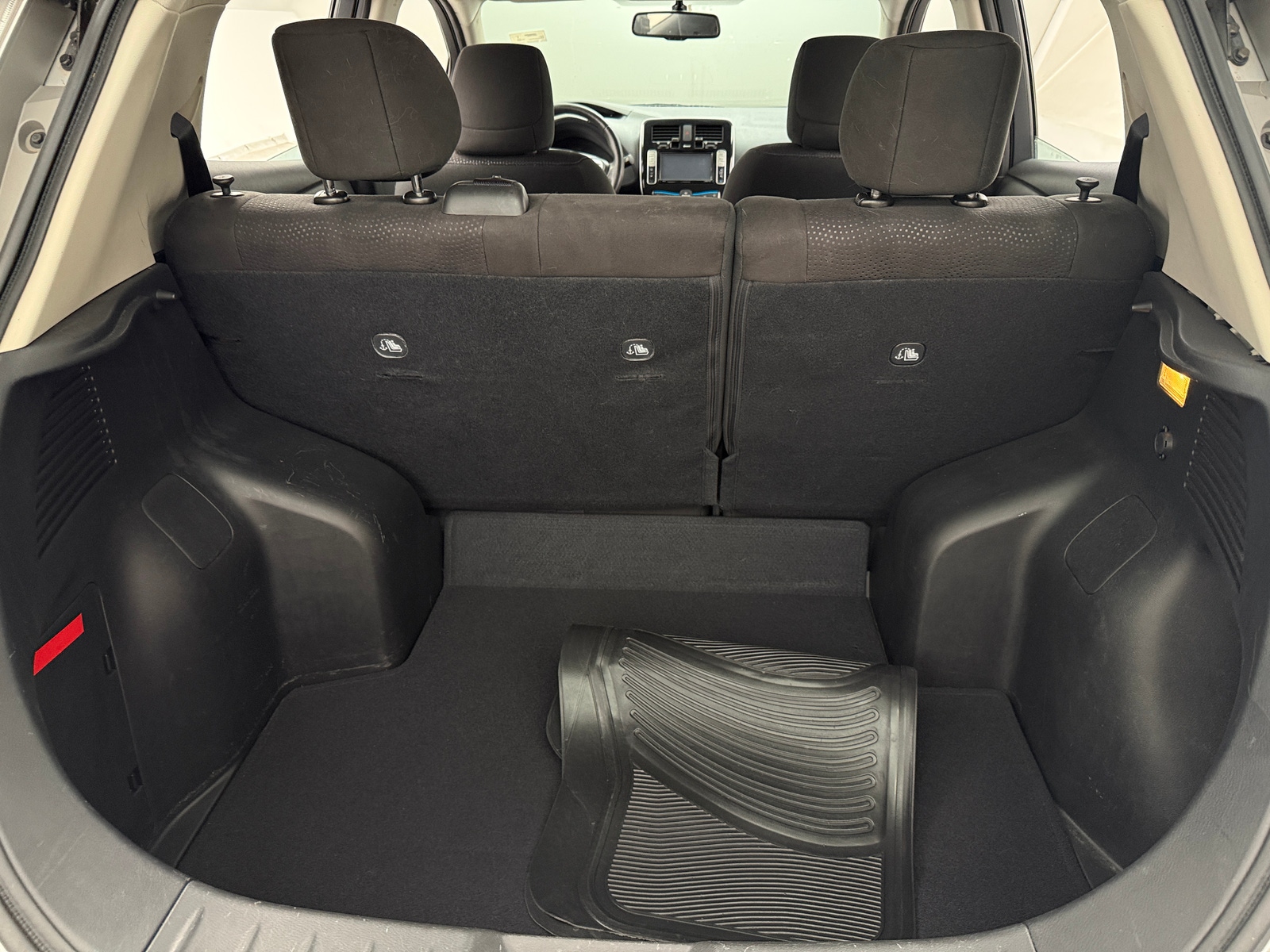 Thumbnail: 2015 Nissan Leaf - 7
