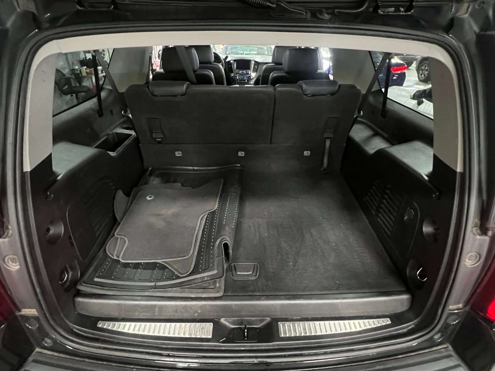 Thumbnail: 2020 Chevrolet Suburban - 6