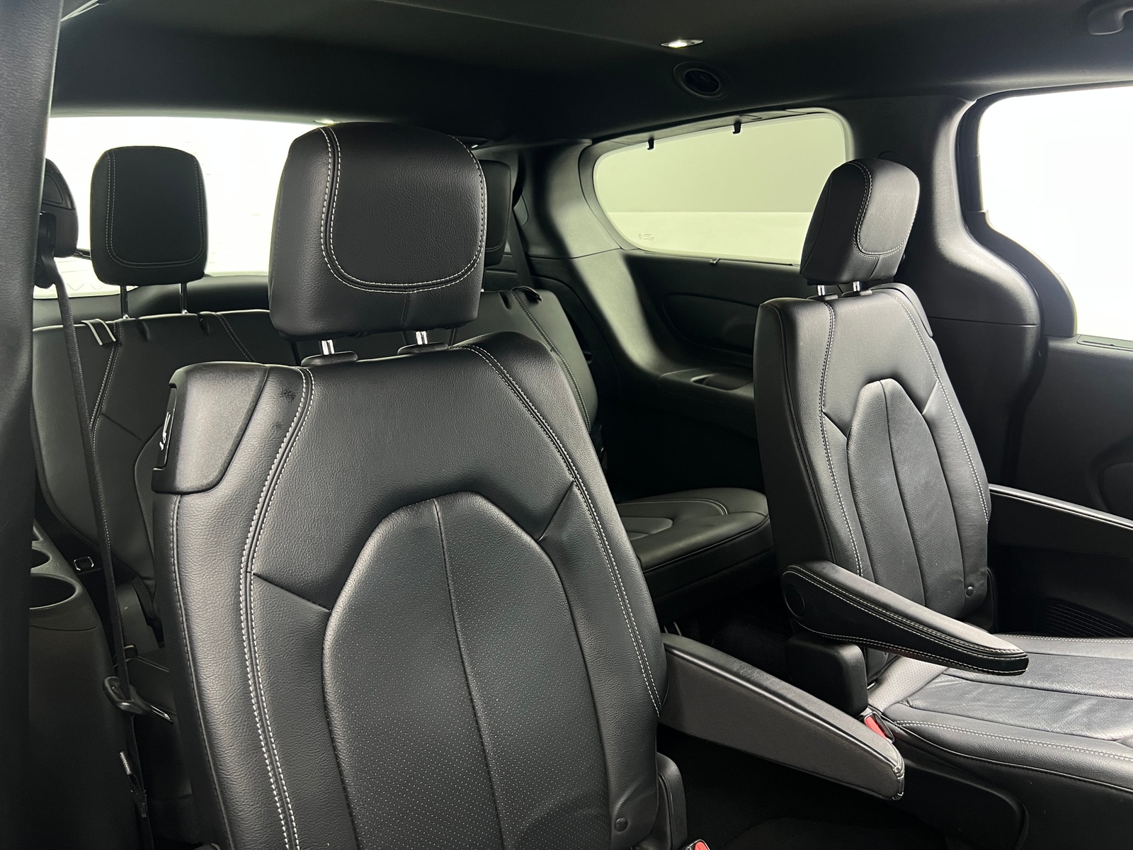 Thumbnail: 2020 Chrysler Pacifica - 5