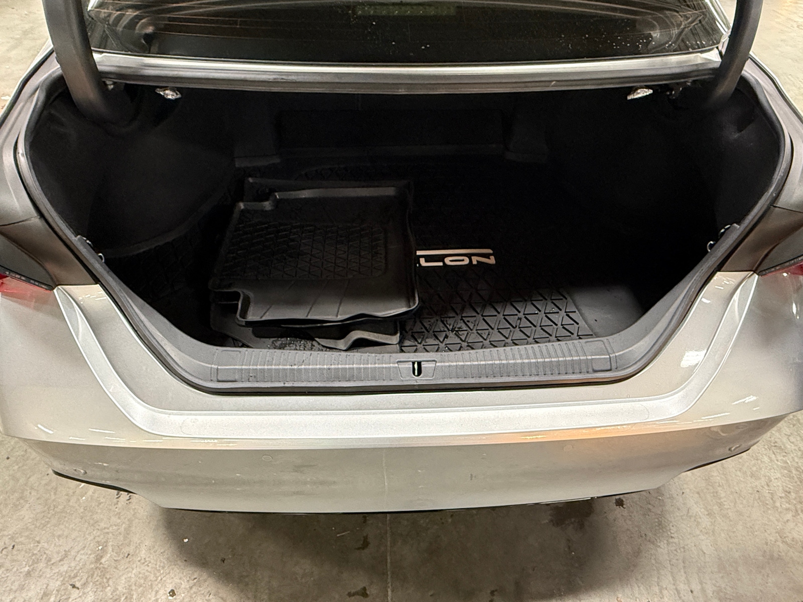 Thumbnail: 2019 Toyota Avalon - 6