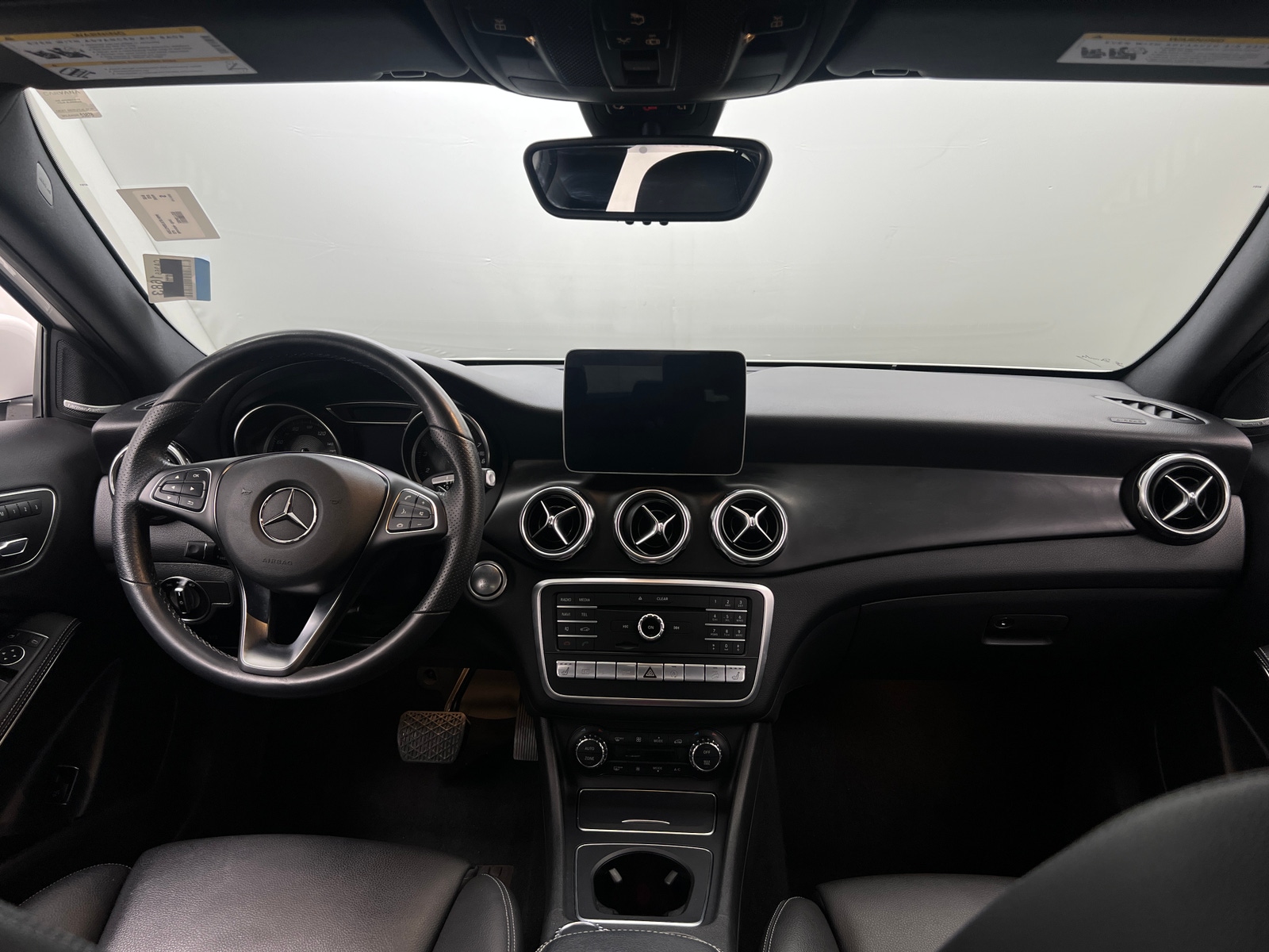 Thumbnail: 2019 Mercedes-Benz GLA - 2