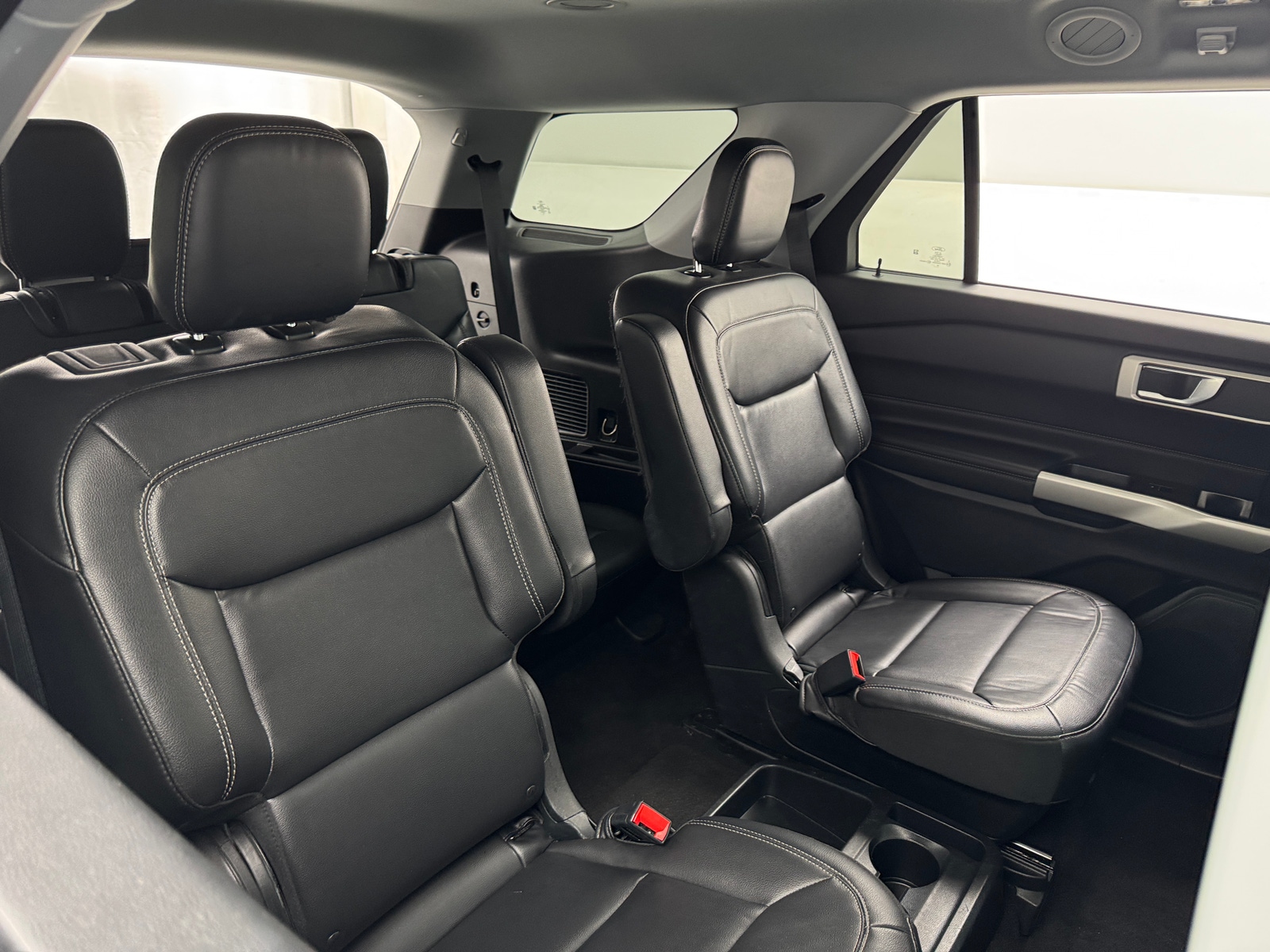Thumbnail: 2021 Ford Explorer - 6