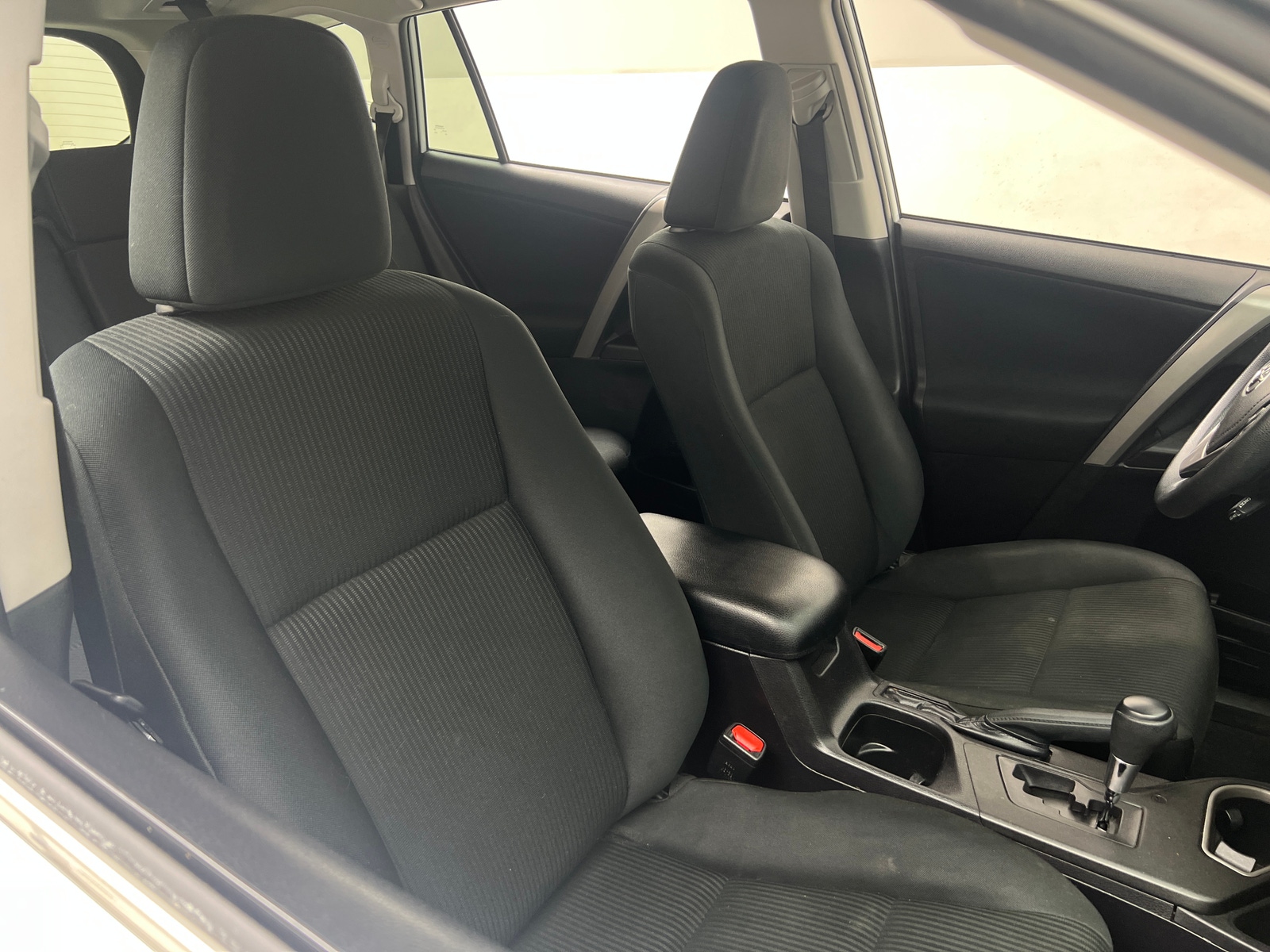 Thumbnail: 2018 Toyota RAV4 - 2