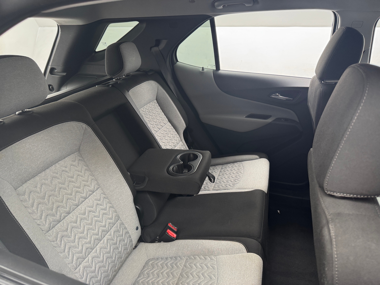 Thumbnail: 2022 Chevrolet Equinox - 6