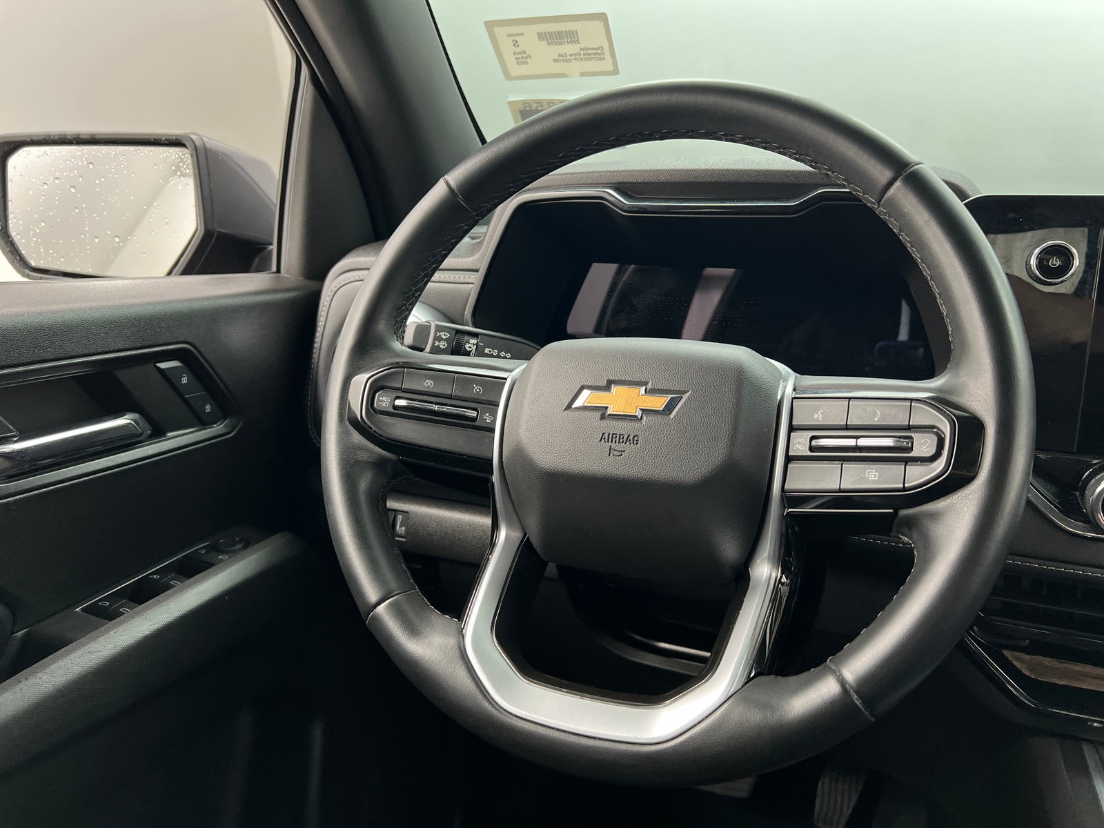 Thumbnail: 2023 Chevrolet Colorado - 5
