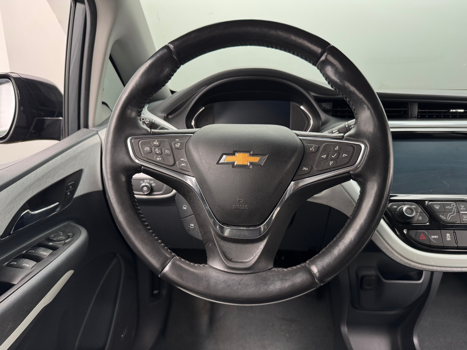 Thumbnail: 2020 Chevrolet Bolt EV - 4