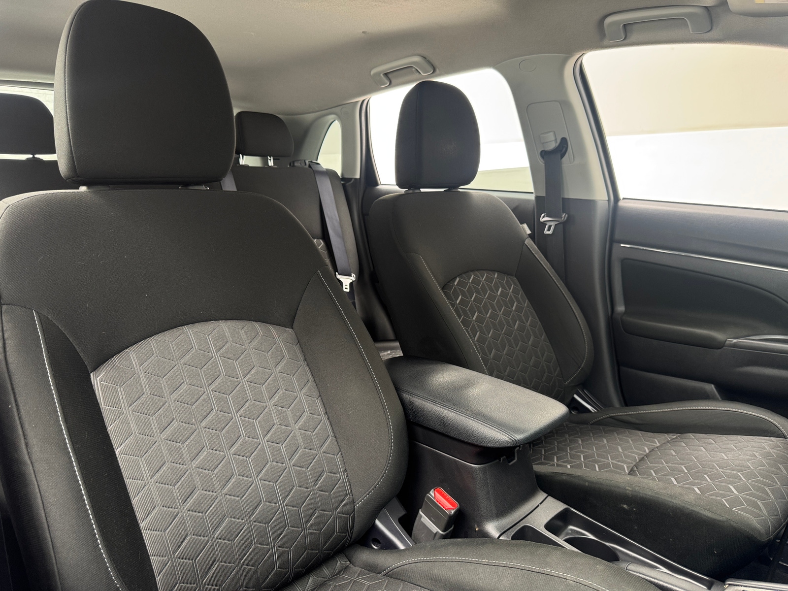 Thumbnail: 2022 Mitsubishi Outlander Sport - 2