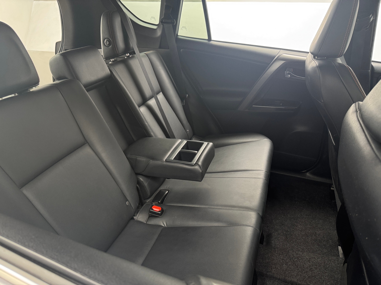 Thumbnail: 2016 Toyota RAV4 - 5