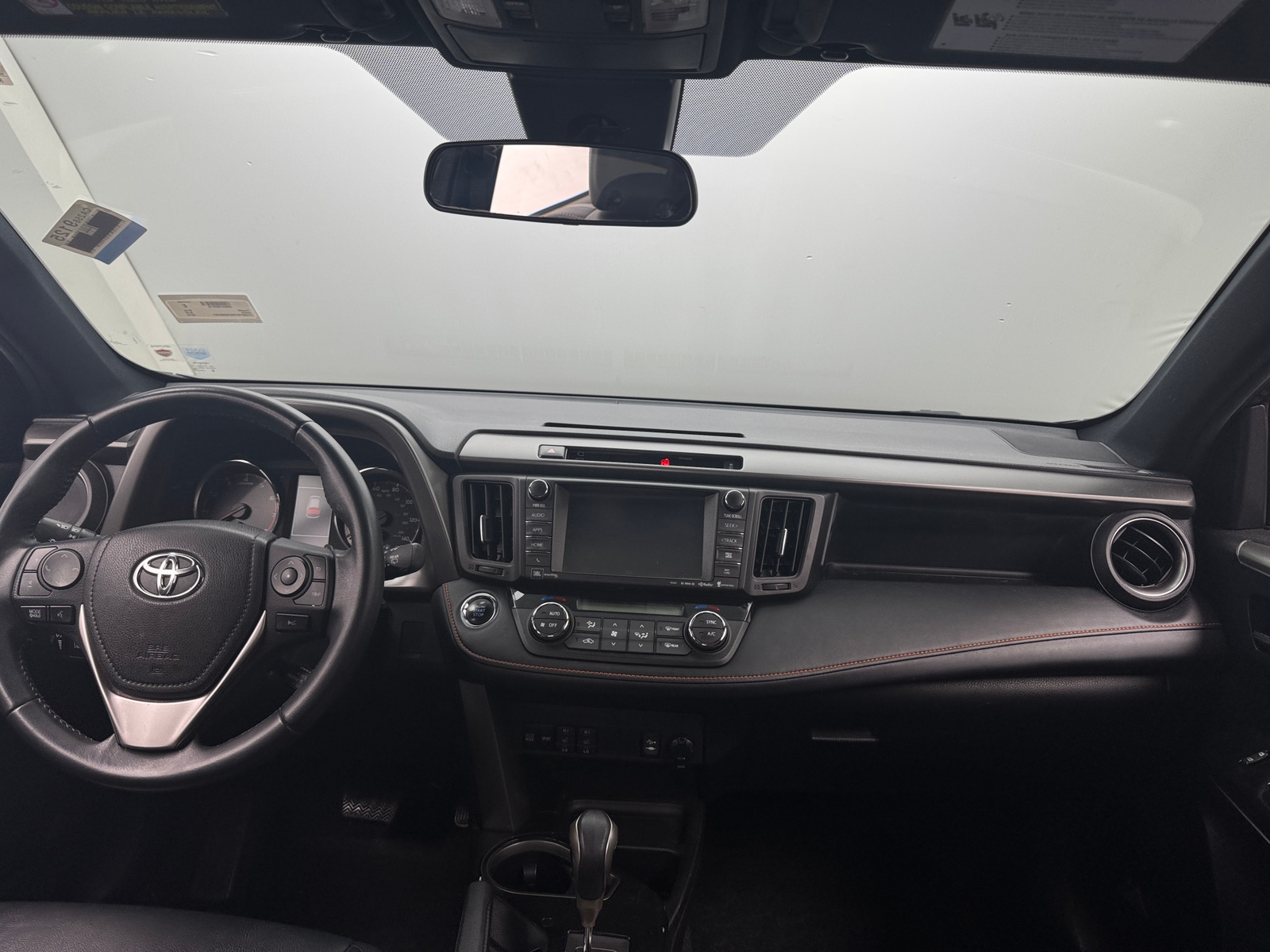 Thumbnail: 2016 Toyota RAV4 - 2