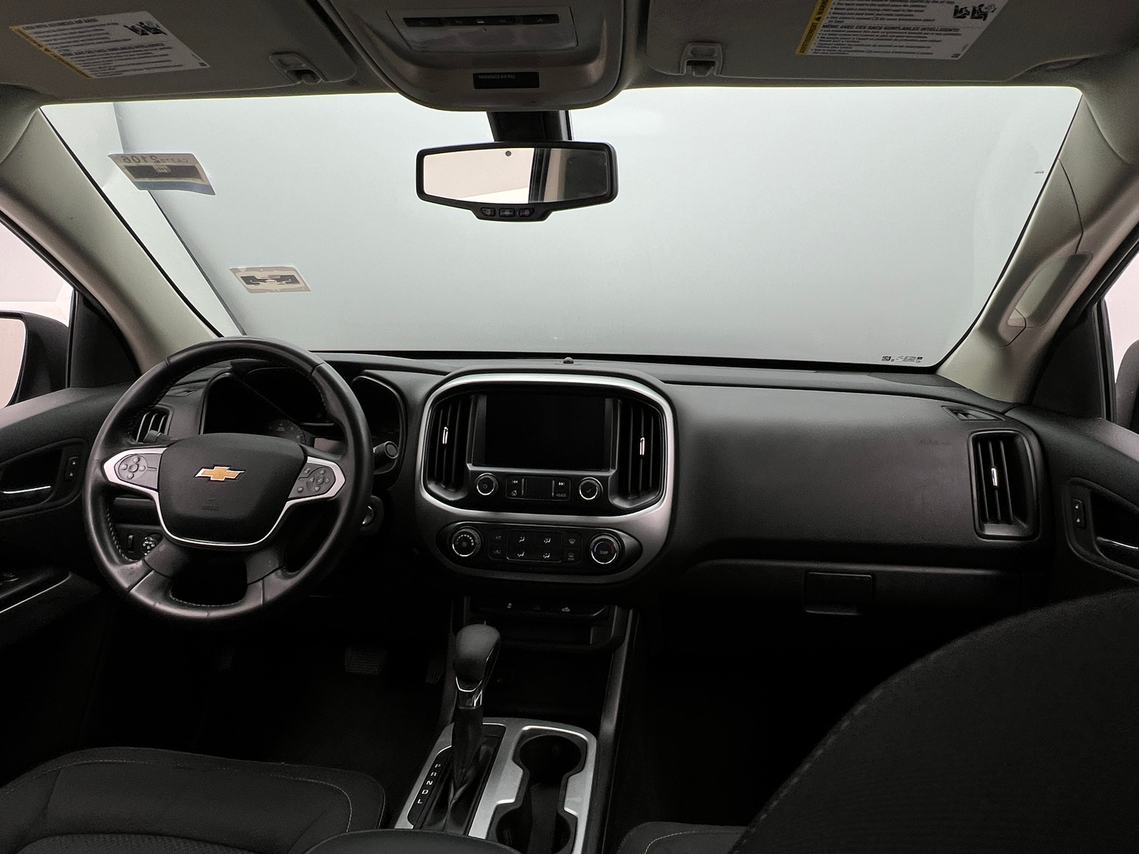 Thumbnail: 2022 Chevrolet Colorado - 3
