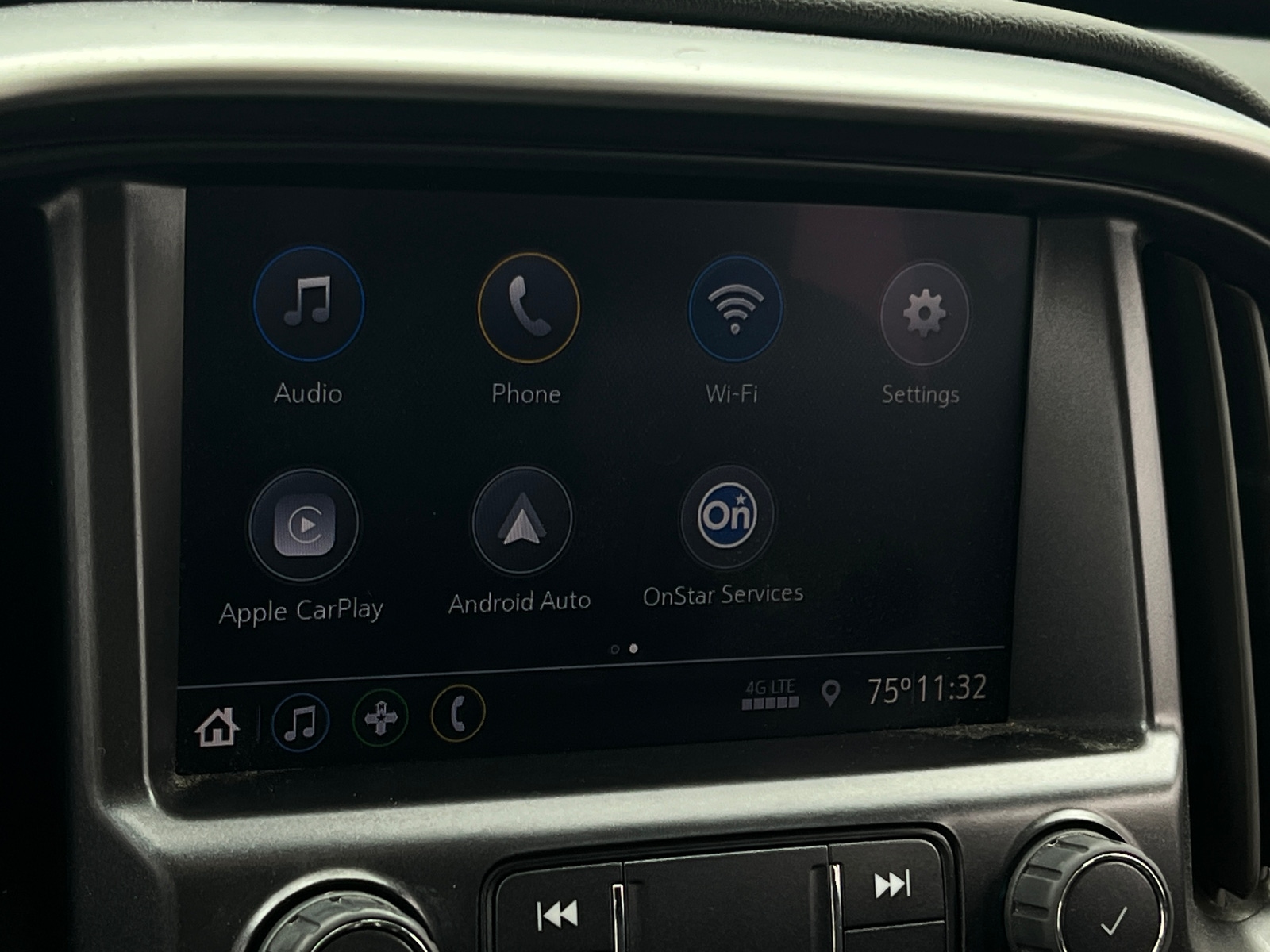 Thumbnail: 2022 Chevrolet Colorado - 4