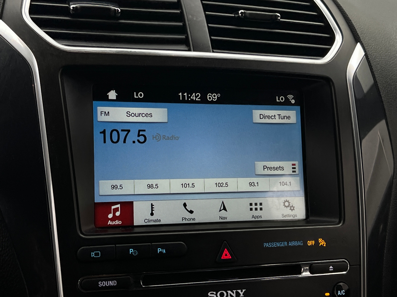 Thumbnail: 2018 Ford Explorer - 3