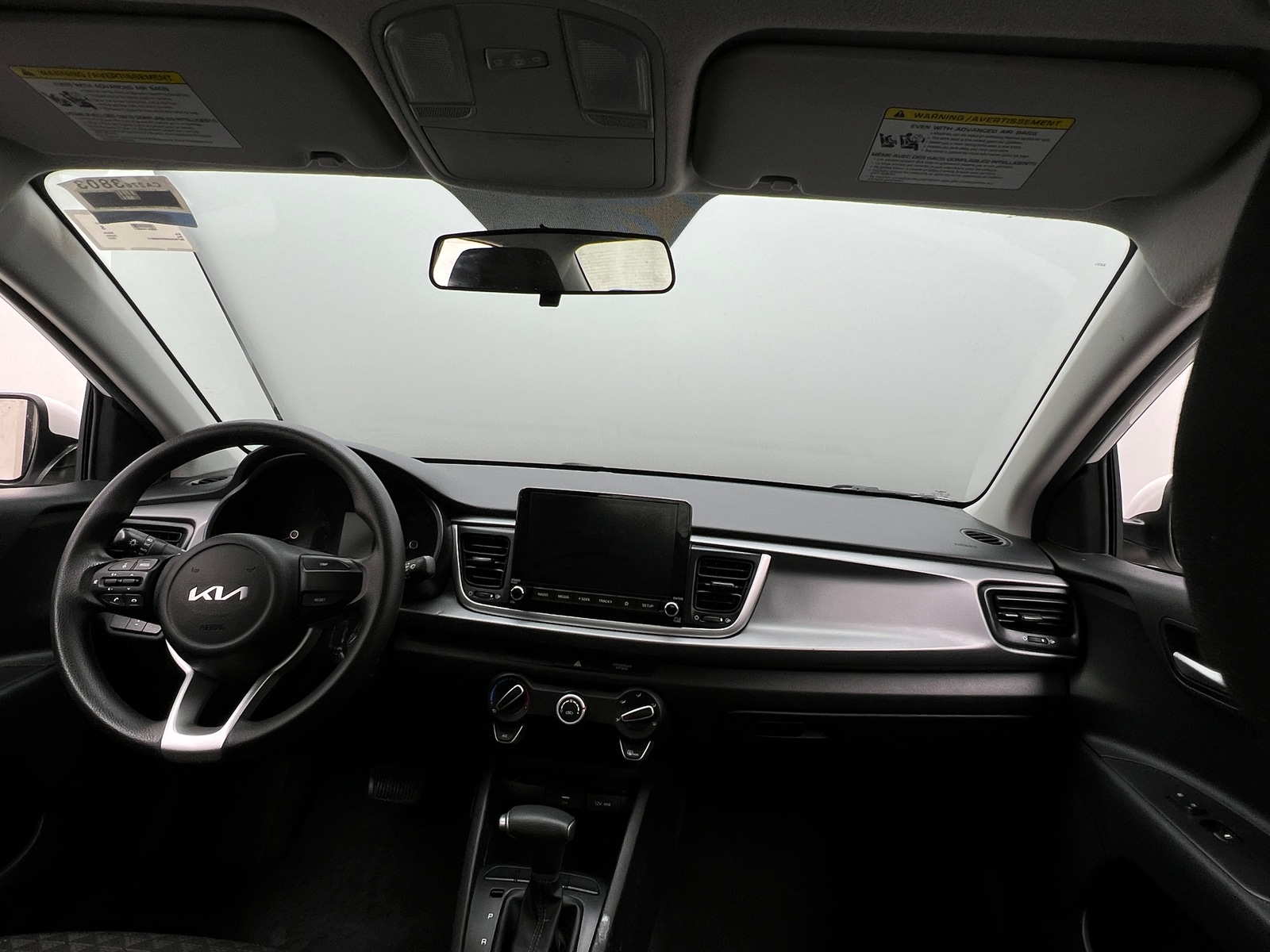Thumbnail: 2023 Kia Rio - 3